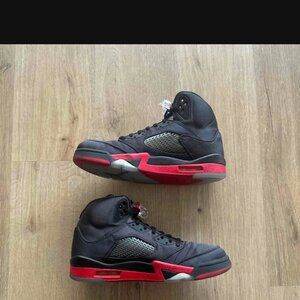 Jordan Men's Sneakers in Black and Red